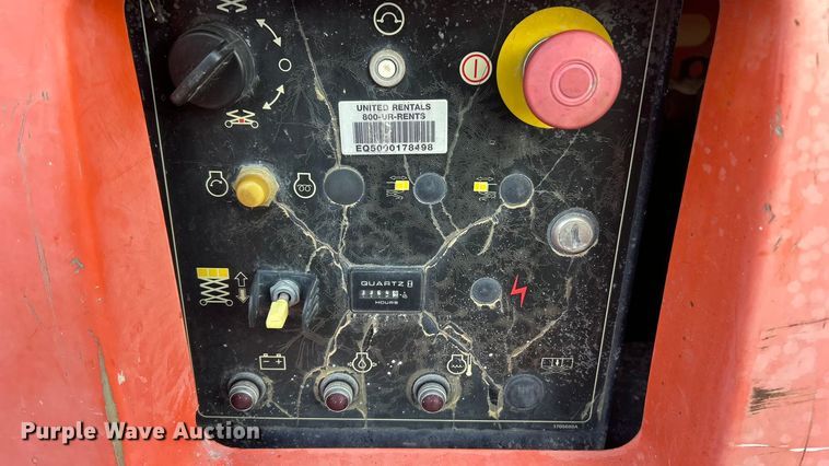 image for item FC5055 2011 JLG 4394RT scissor lift