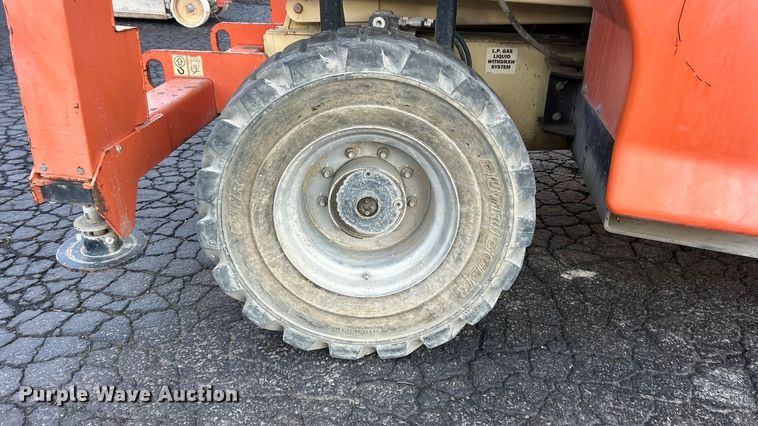 image for item FC5055 2011 JLG 4394RT scissor lift