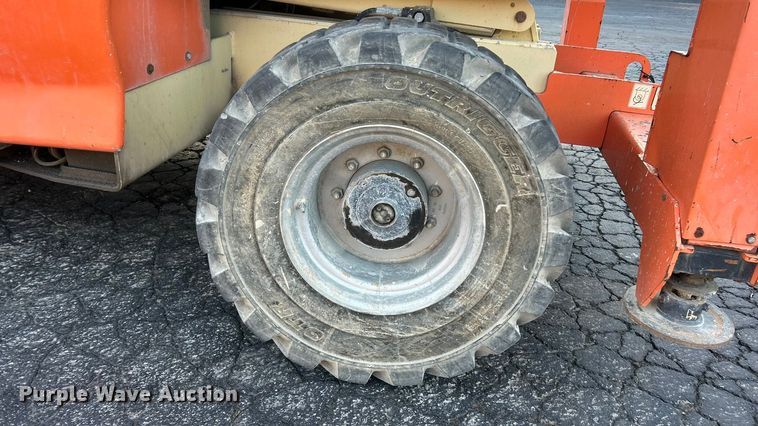 image for item FC5055 2011 JLG 4394RT scissor lift