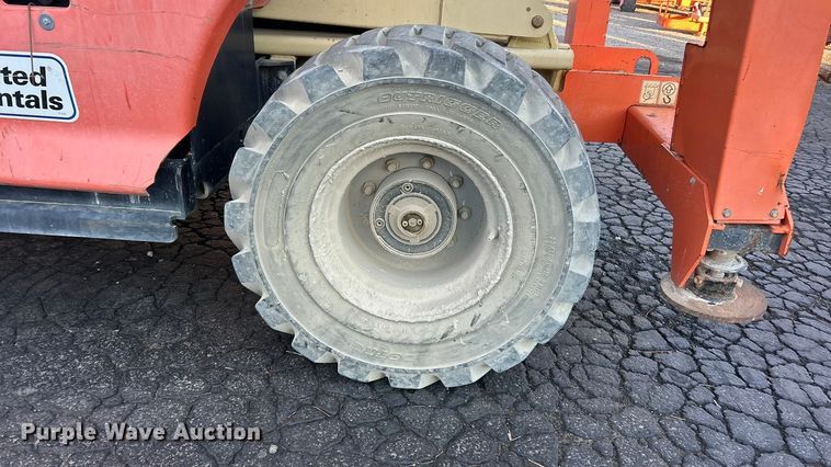 image for item FC5055 2011 JLG 4394RT scissor lift