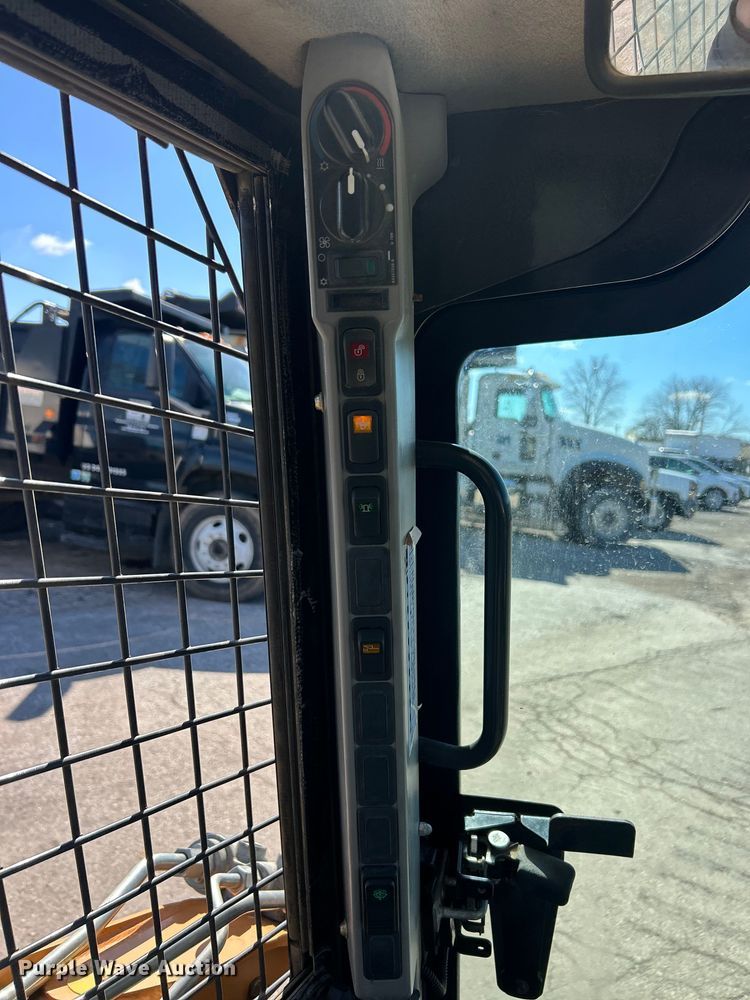 image for item FC5064 2017 Case TR310 tracked skid steer loader