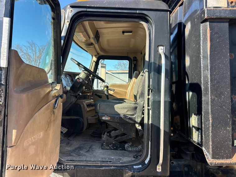 image for item FC5069 2006 Mack CV713 dump truck