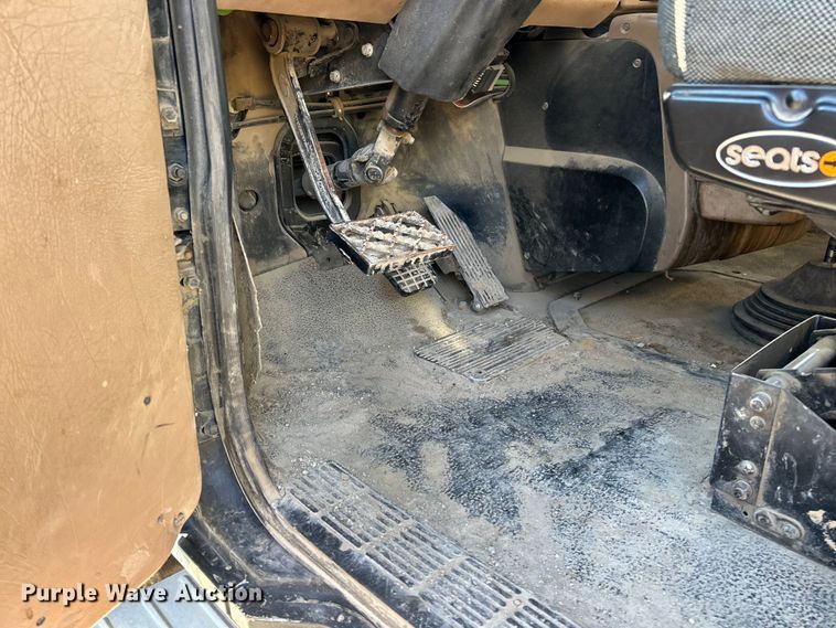 image for item FC5069 2006 Mack CV713 dump truck