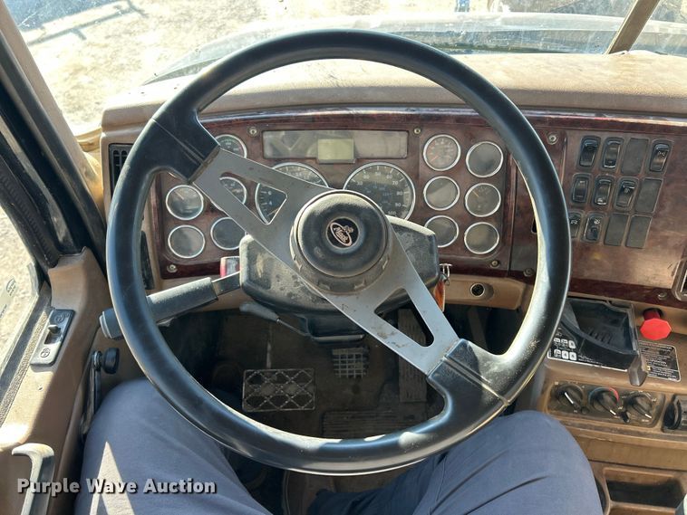 image for item FC5069 2006 Mack CV713 dump truck