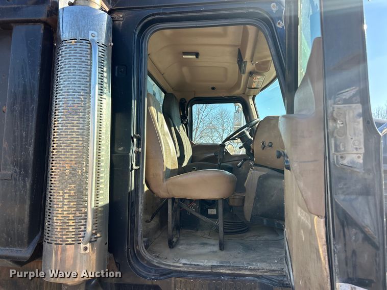 image for item FC5069 2006 Mack CV713 dump truck