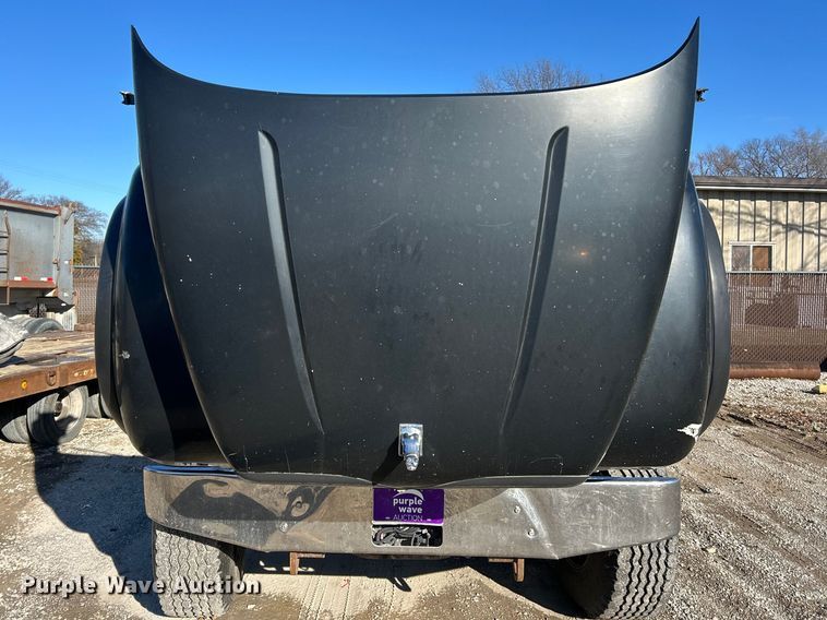 image for item FC5069 2006 Mack CV713 dump truck