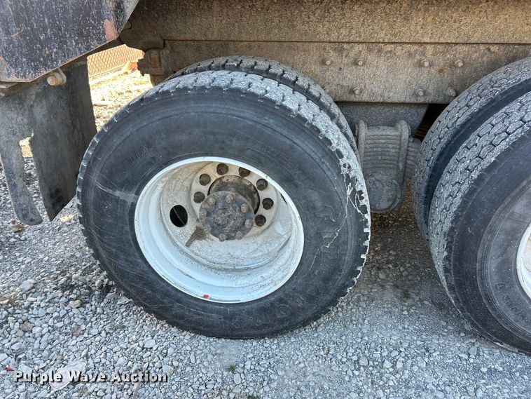 image for item FC5069 2006 Mack CV713 dump truck