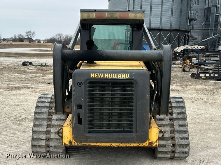 image for item FC5070 New Holland C190 skid steer loader
