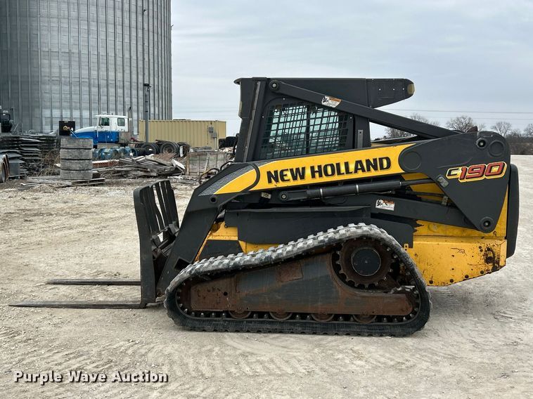 image for item FC5070 New Holland C190 skid steer loader