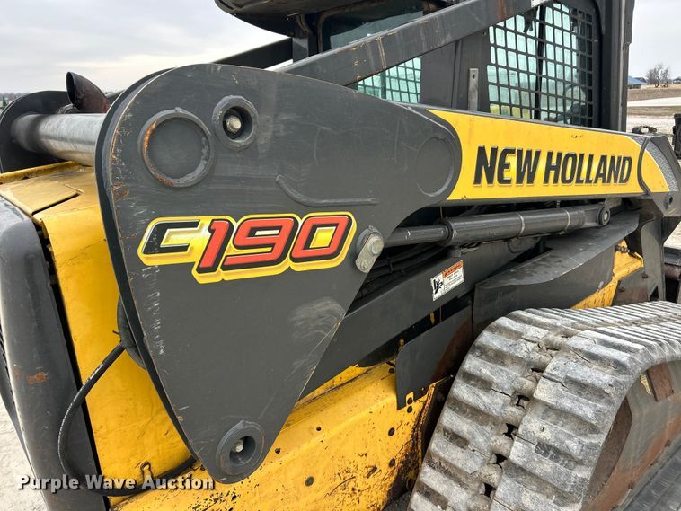 image for item FC5070 New Holland C190 skid steer loader