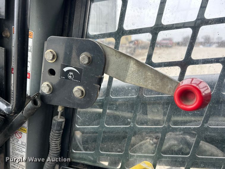 image for item FC5070 New Holland C190 skid steer loader