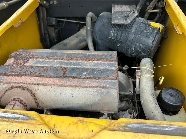 image for item FC5070 New Holland C190 skid steer loader