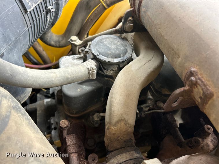 image for item FC5070 New Holland C190 skid steer loader