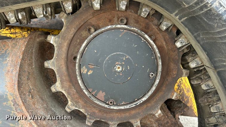 image for item FC5070 New Holland C190 skid steer loader