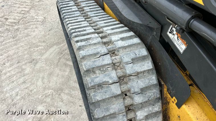 image for item FC5070 New Holland C190 skid steer loader