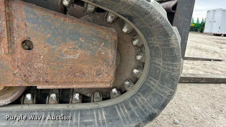 image for item FC5070 New Holland C190 skid steer loader