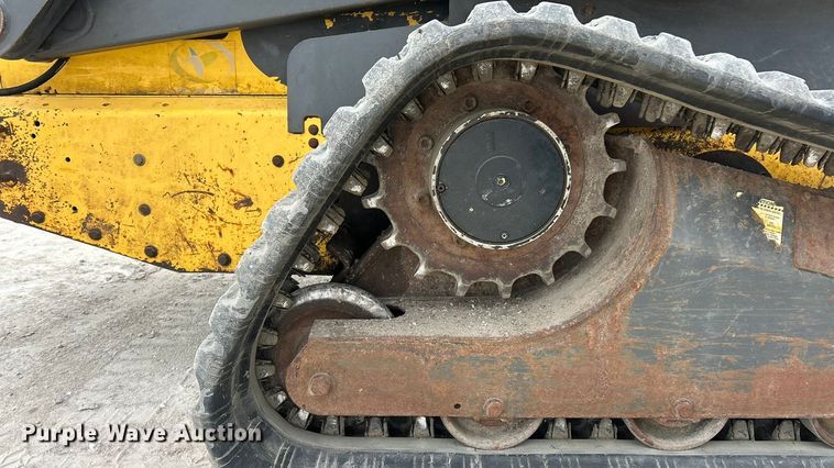 image for item FC5070 New Holland C190 skid steer loader