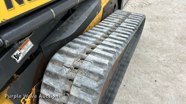 image for item FC5070 New Holland C190 skid steer loader