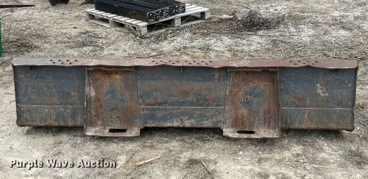 image for item FC5070 New Holland C190 skid steer loader