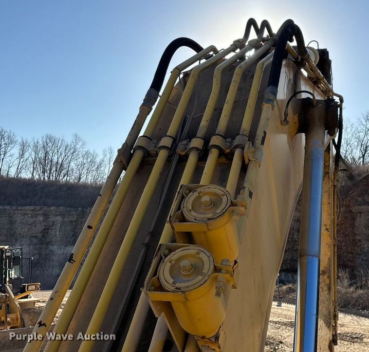 image for item FG0079 2006 Komatsu PC400LC-7E0 excavator