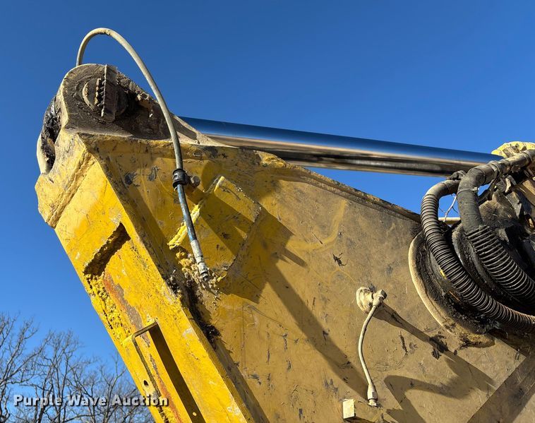 image for item FG0079 2006 Komatsu PC400LC-7E0 excavator