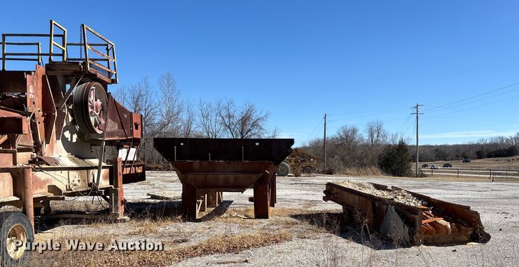 image for item FG0083 Pioneer 2854 jaw crusher