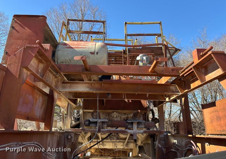 image for item FG0083 Pioneer 2854 jaw crusher