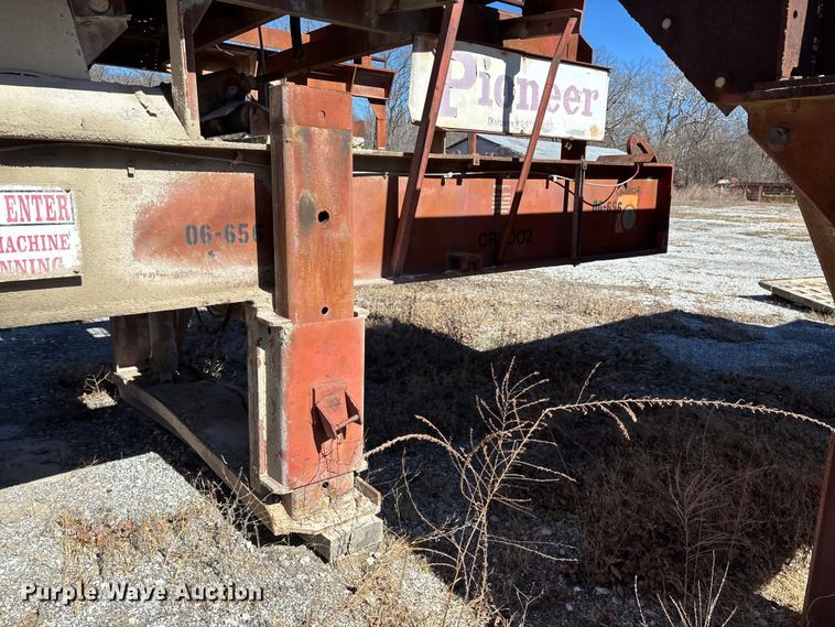 image for item FG0083 Pioneer 2854 jaw crusher