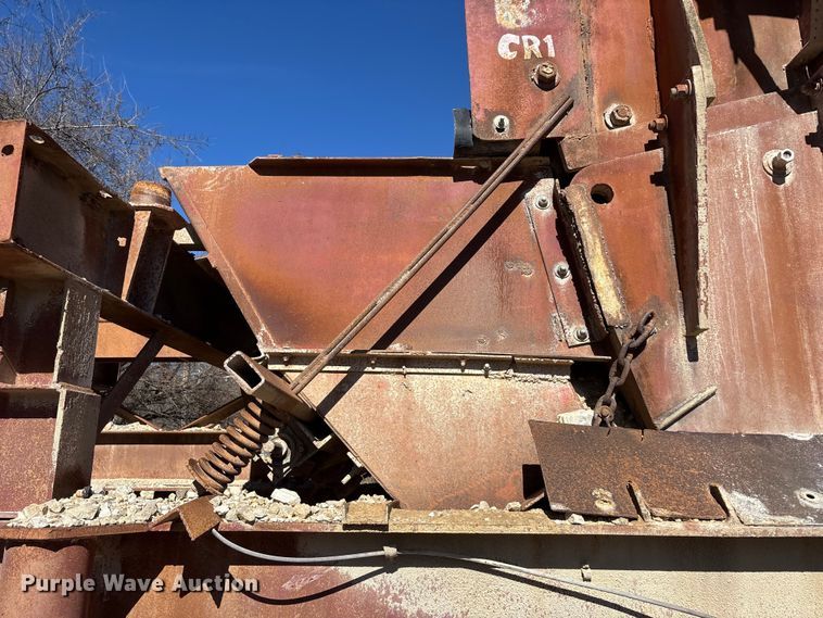 image for item FG0083 Pioneer 2854 jaw crusher