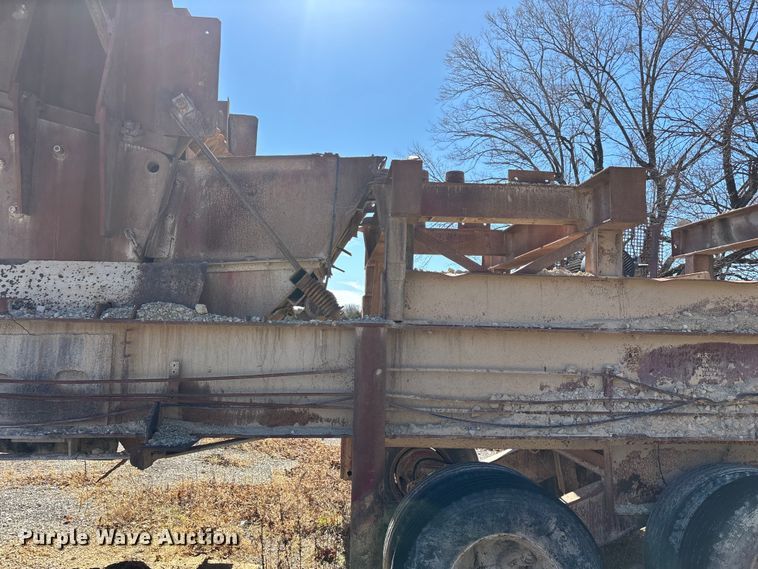 image for item FG0083 Pioneer 2854 jaw crusher