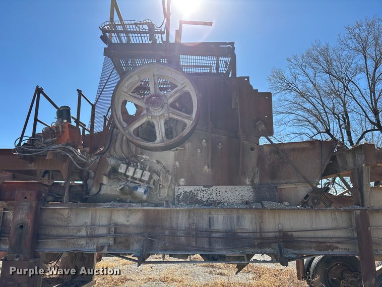 image for item FG0083 Pioneer 2854 jaw crusher