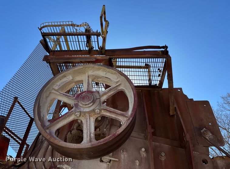 image for item FG0083 Pioneer 2854 jaw crusher