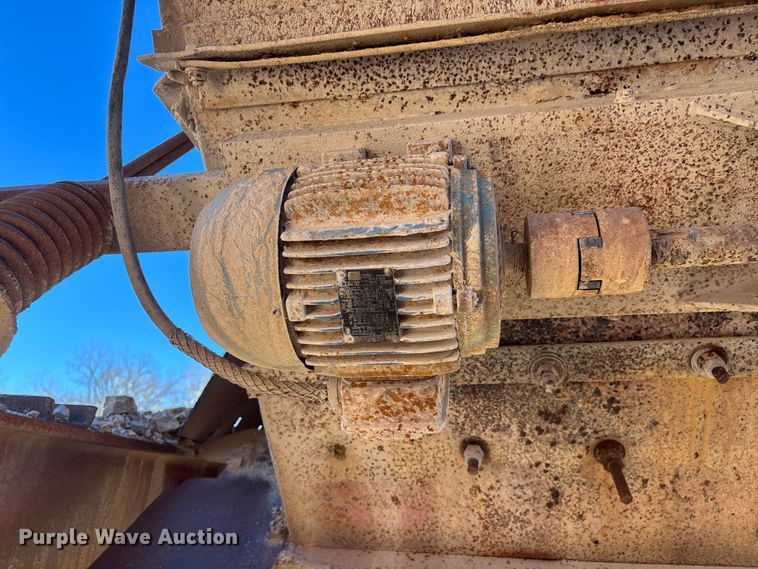 image for item FG0083 Pioneer 2854 jaw crusher