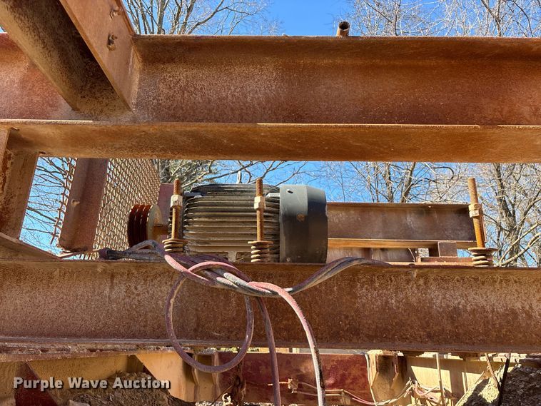 image for item FG0083 Pioneer 2854 jaw crusher