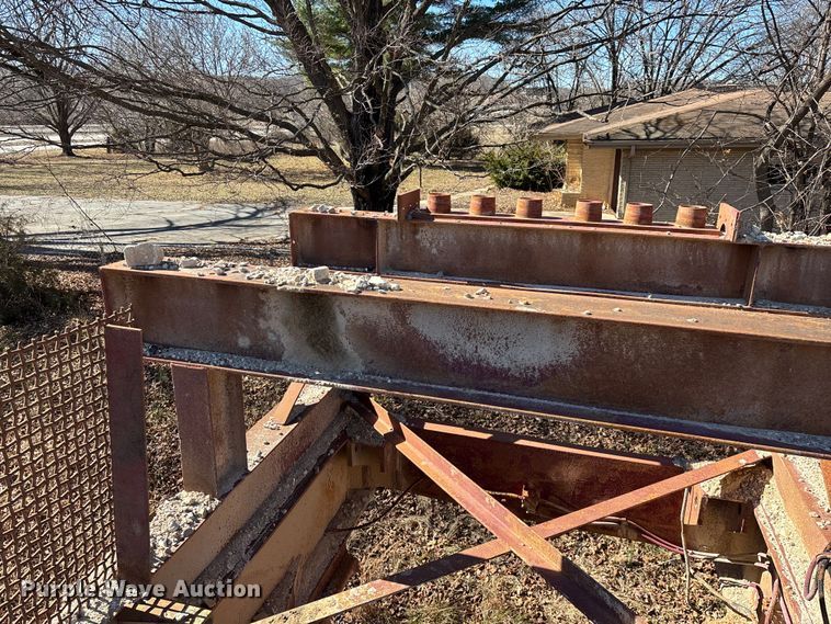 image for item FG0083 Pioneer 2854 jaw crusher