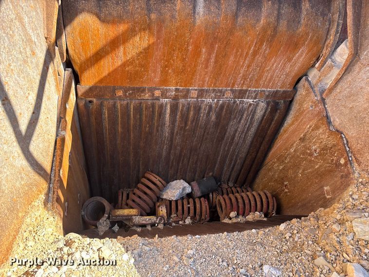 image for item FG0083 Pioneer 2854 jaw crusher
