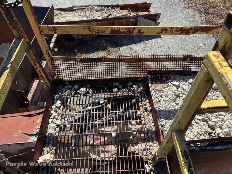 image for item FG0083 Pioneer 2854 jaw crusher