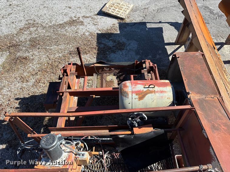 image for item FG0083 Pioneer 2854 jaw crusher