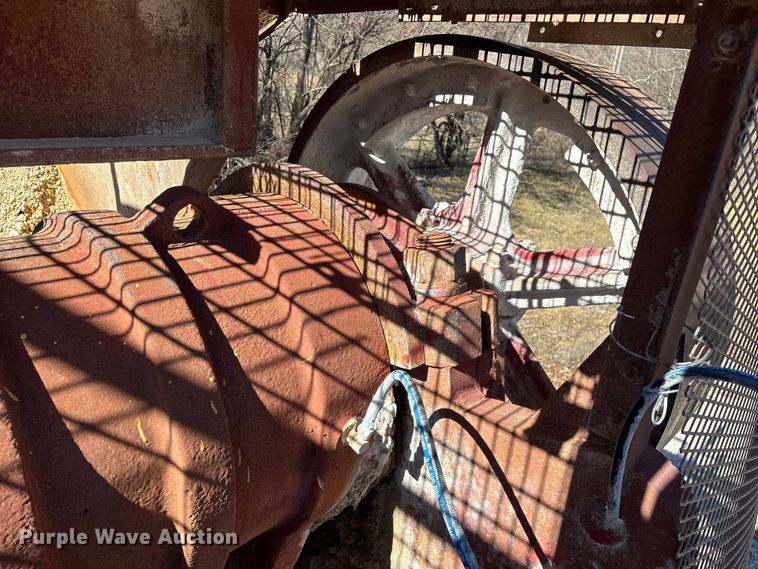 image for item FG0083 Pioneer 2854 jaw crusher