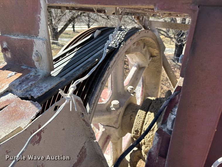 image for item FG0083 Pioneer 2854 jaw crusher