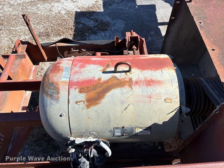 image for item FG0083 Pioneer 2854 jaw crusher