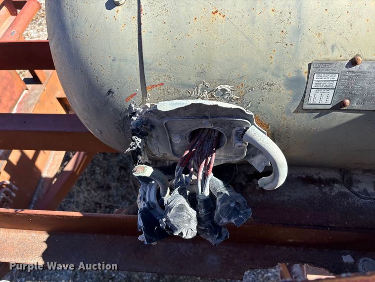 image for item FG0083 Pioneer 2854 jaw crusher