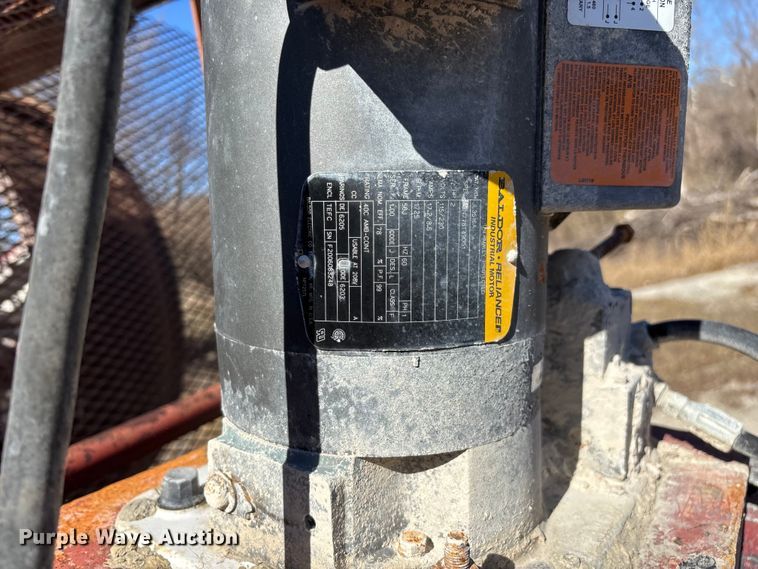 image for item FG0083 Pioneer 2854 jaw crusher