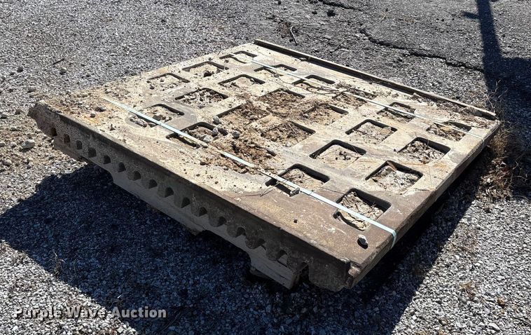 image for item FG0083 Pioneer 2854 jaw crusher