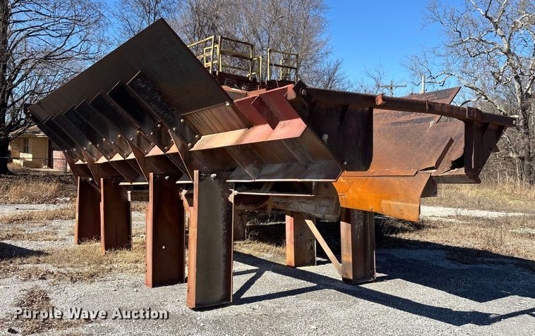 image for item FG0083 Pioneer 2854 jaw crusher