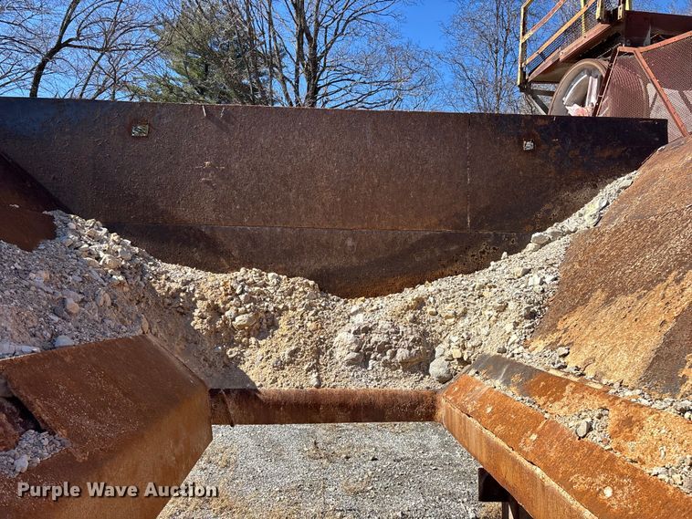 image for item FG0083 Pioneer 2854 jaw crusher