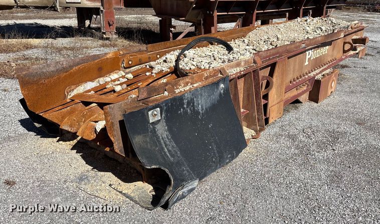 image for item FG0083 Pioneer 2854 jaw crusher