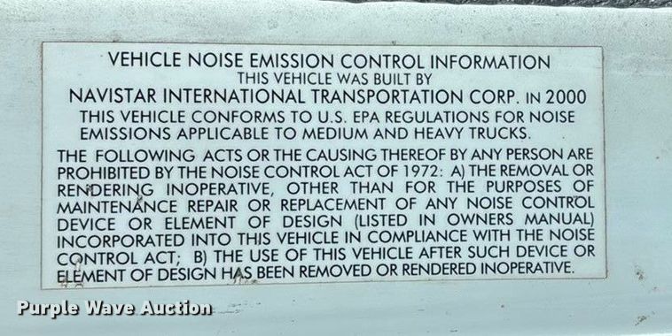 image for item FG0092 2001 International 4700 flatbed truck