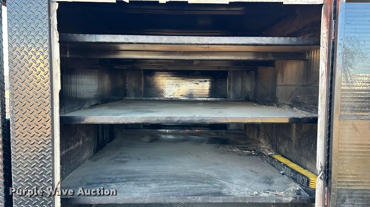 image for item FG0093 2001 International 4700 flatbed truck