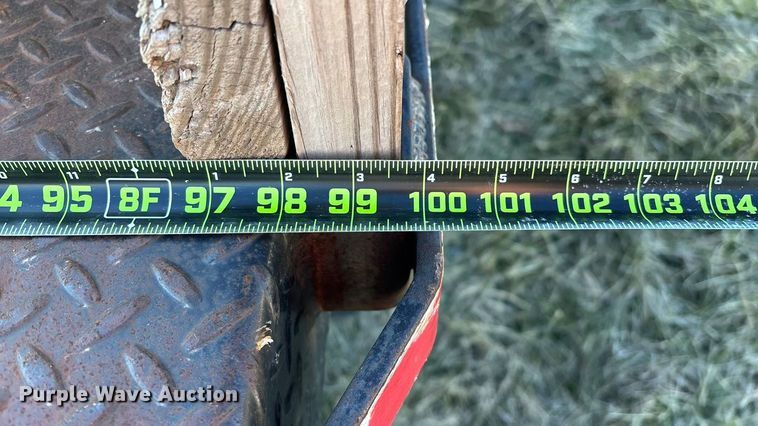 image for item FG0093 2001 International 4700 flatbed truck